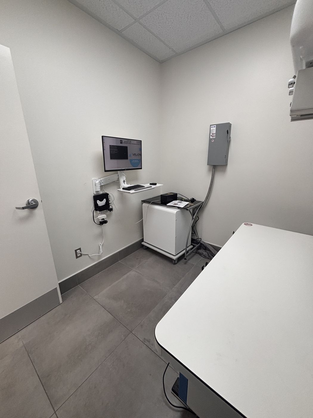A Velion installation in a veterinary X-ray room